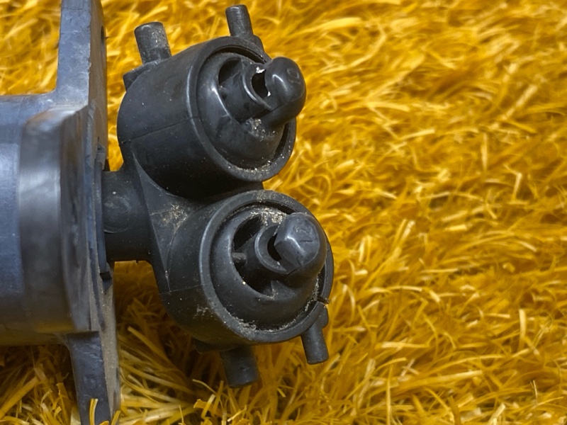 Форсунка омывателя фары, 1000 рублей, Красноярск