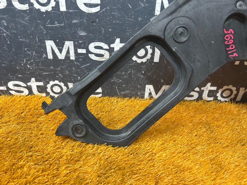 крепление бампера, 800 рублей, Красноярск