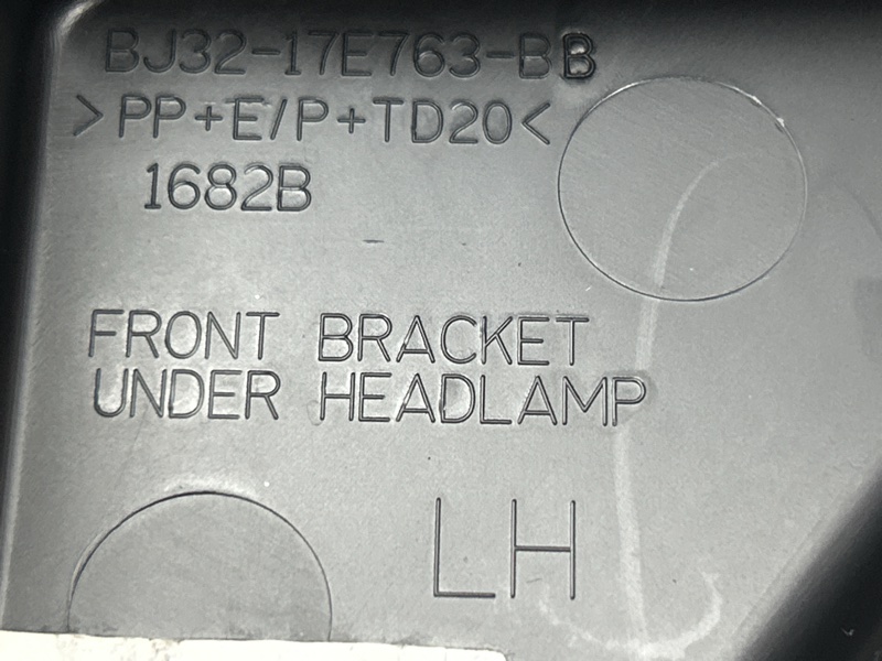 крепление бампера, 1500 рублей, Красноярск