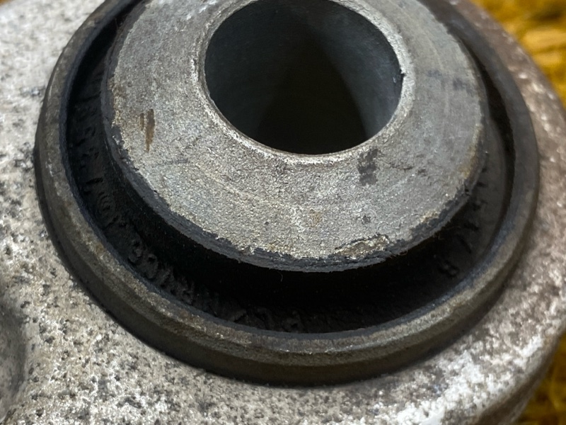 Рычаг подвески верхний, 1500 рублей, Красноярск