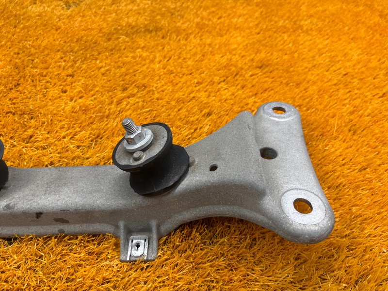 Кронштейн КПП, 1000 рублей, Красноярск