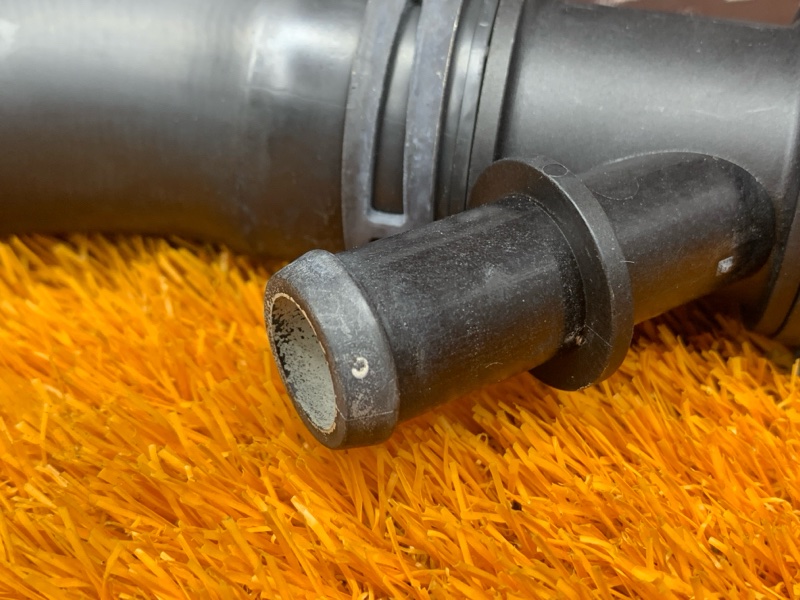 Патрубок радиатора нижний, 2000 рублей, Красноярск