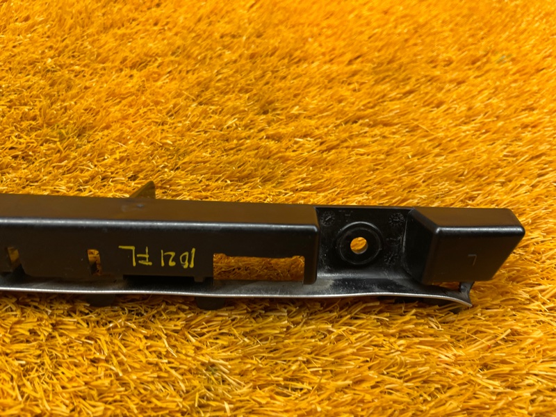 крепление бампера, 300 рублей, Красноярск