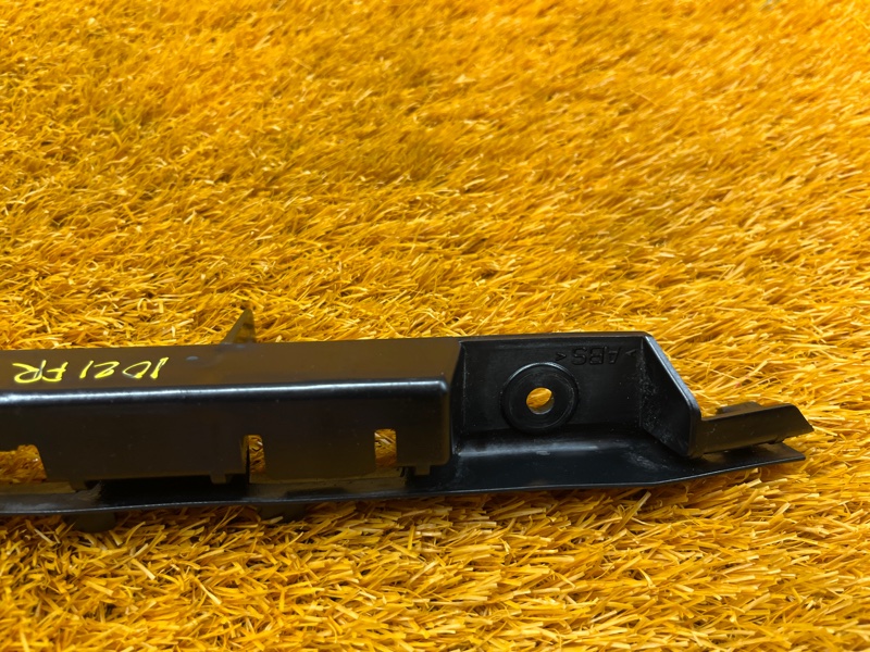 крепление бампера, 300 рублей, Красноярск