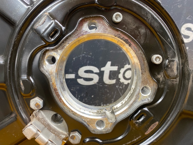 кулак поворотный, 1400 рублей, Красноярск