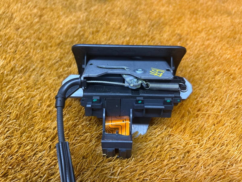 замок багажника, 11500 рублей, Красноярск