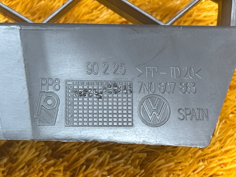 крепление бампера, 800 рублей, Красноярск