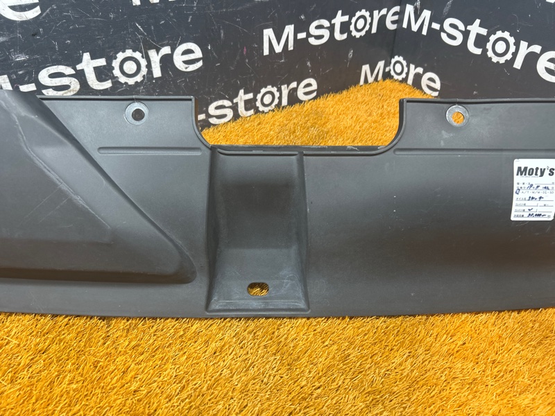 Накладка замка капота, 400 рублей, Красноярск