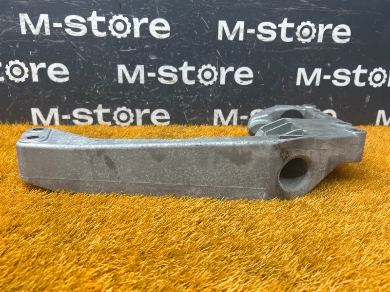 Кронштейн КПП, 500 рублей, Красноярск