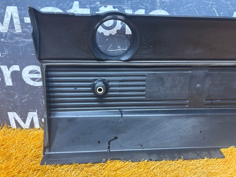 крышка двигателя, 500 рублей, Красноярск