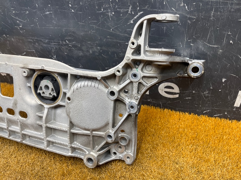 Балка поперечная (подрамник), 2500 рублей, Красноярск