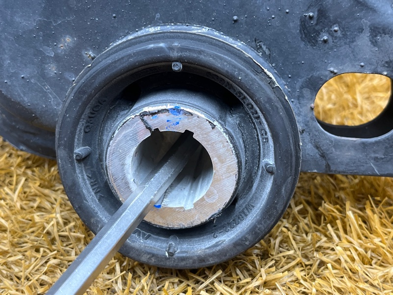 Балка поперечная (подрамник), 15000 рублей, Красноярск