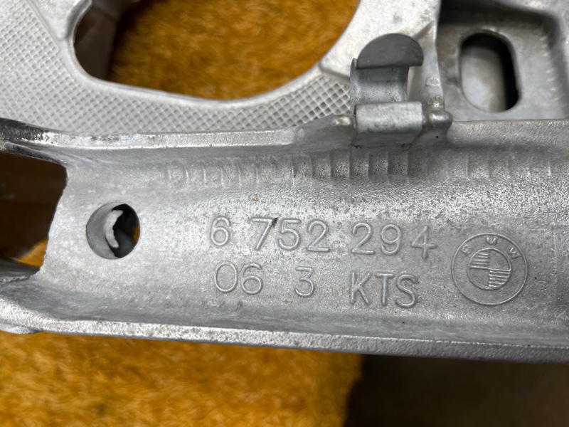 Балка поперечная (подрамник), 4500 рублей, Красноярск