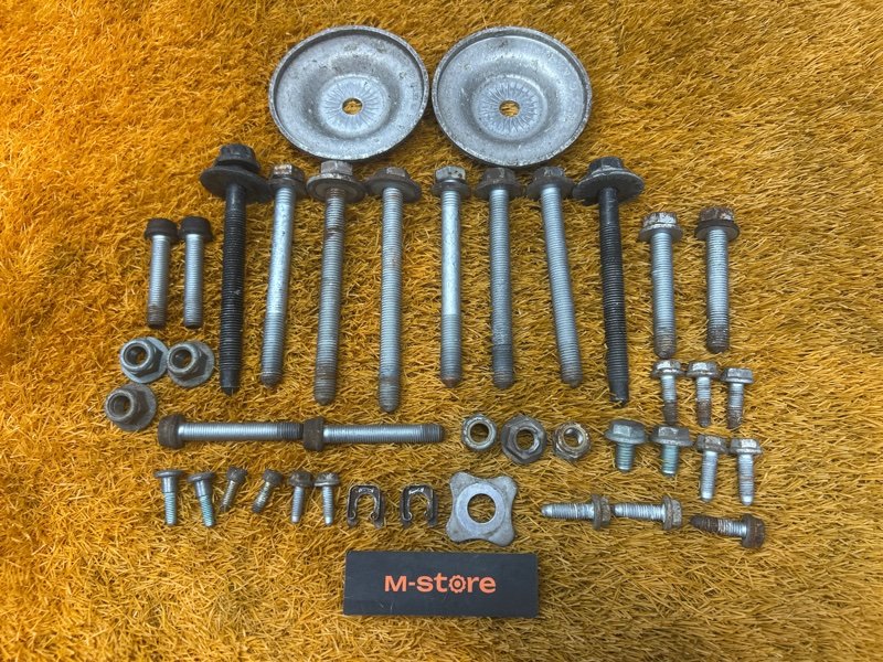 Болты и гайки задней подвески, 800 рублей, Красноярск