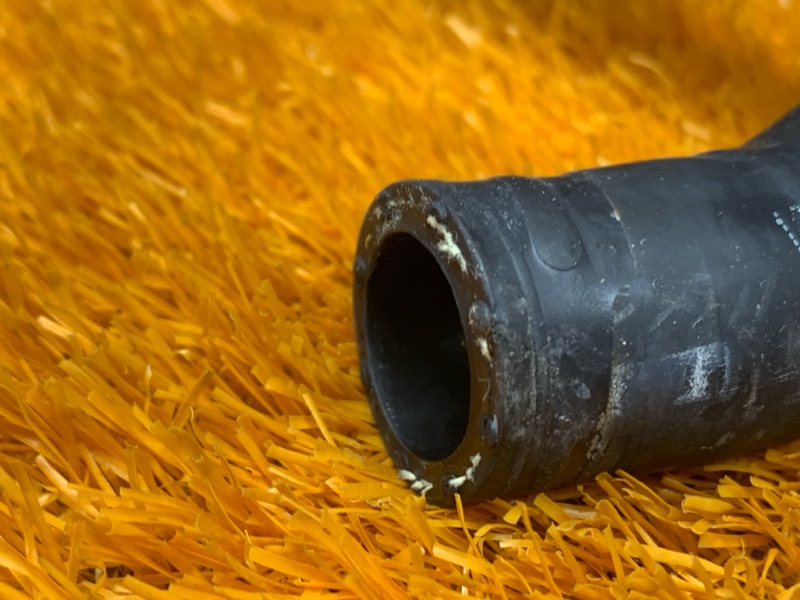 Патрубок системы охлаждения, 1000 рублей, Красноярск