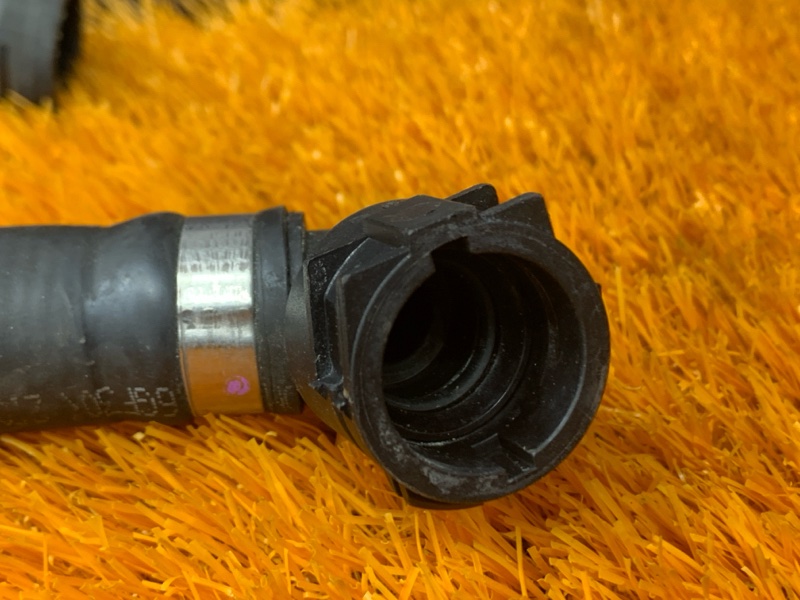 Патрубок системы охлаждения, 1000 рублей, Красноярск