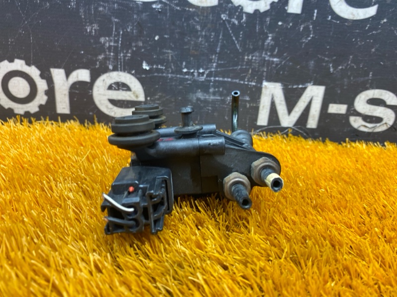 Блок клапанов пневмоподвески, 5000 рублей, Красноярск