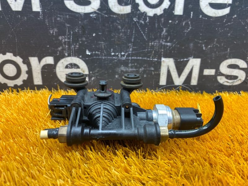 Блок клапанов пневмоподвески, 5000 рублей, Красноярск