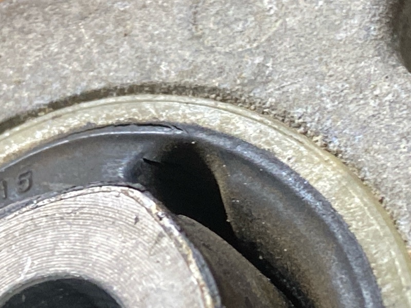 подушка двигателя, 1000 рублей, Красноярск