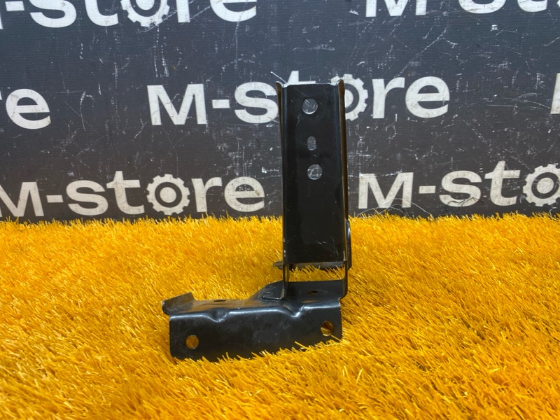 Кронштейн замка капота, 500 рублей, Красноярск