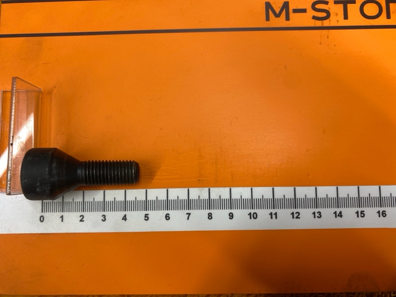 болт колесный(секретка), 2000 рублей, Красноярск