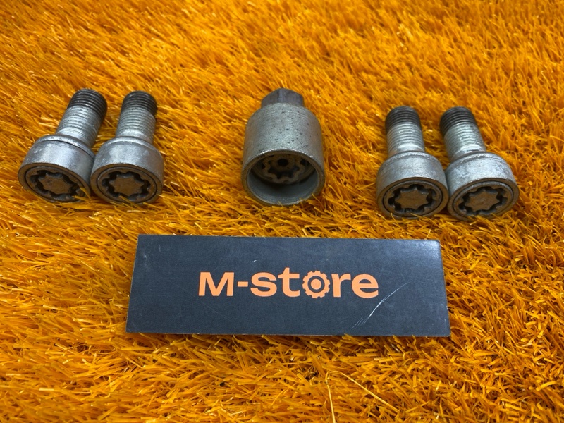 болт колесный(секретка), 2000 рублей, Красноярск