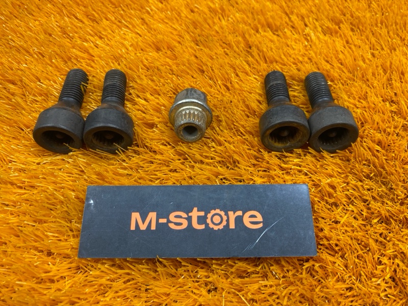 болт колесный(секретка), 2000 рублей, Красноярск