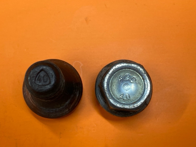 болт колесный(секретка), 2000 рублей, Красноярск