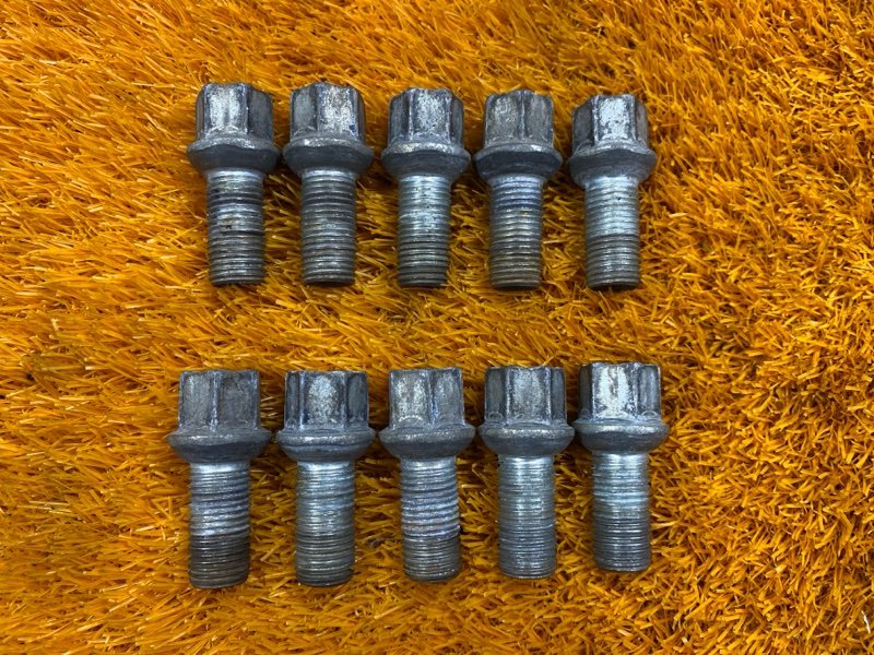 болт колесный, 2000 рублей, Красноярск