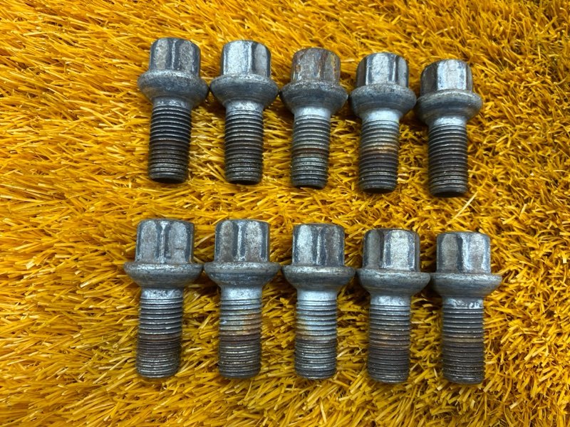 болт колесный, 2000 рублей, Красноярск