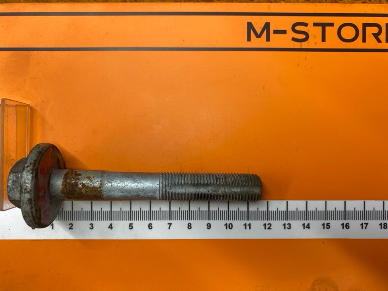 Болт развальный, 1000 рублей, Красноярск