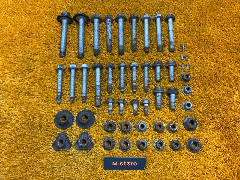 Болты и гайки задней подвески, 1000 рублей, Красноярск