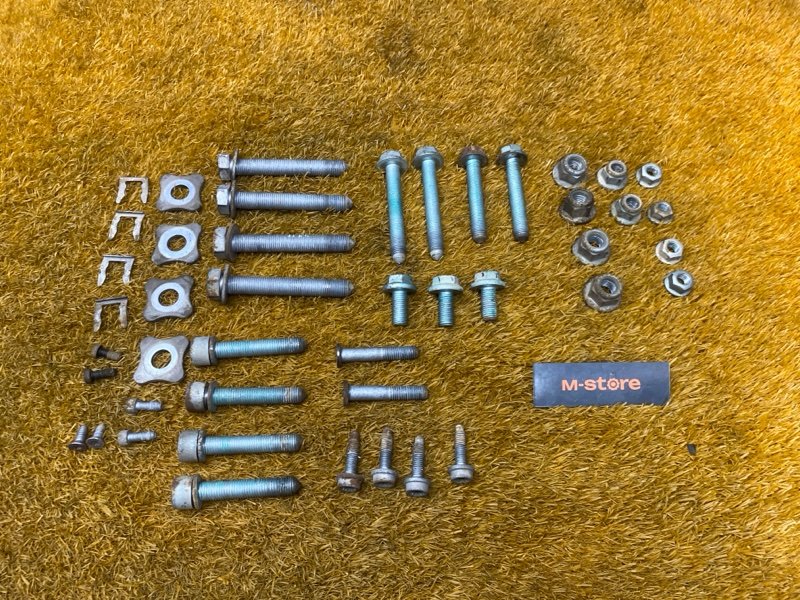 Болты и гайки задней подвески, 1000 рублей, Красноярск