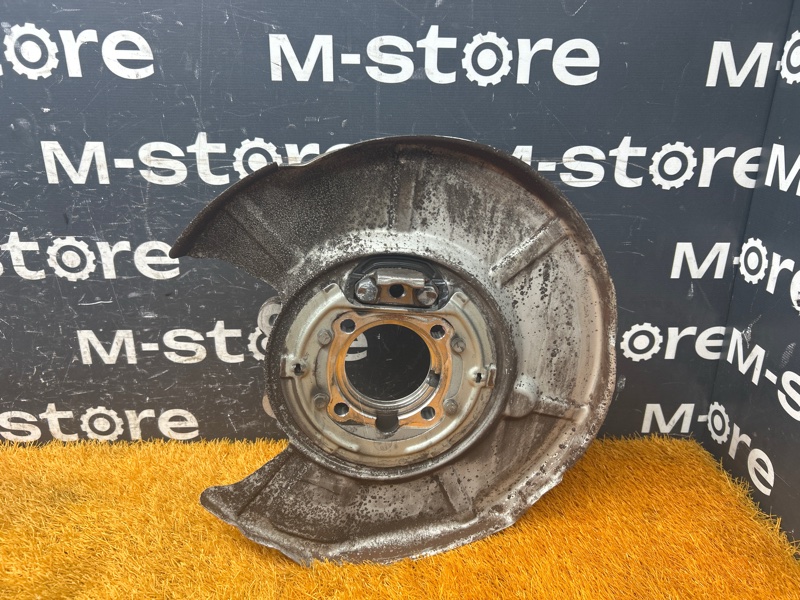 кулак поворотный, 1300 рублей, Красноярск