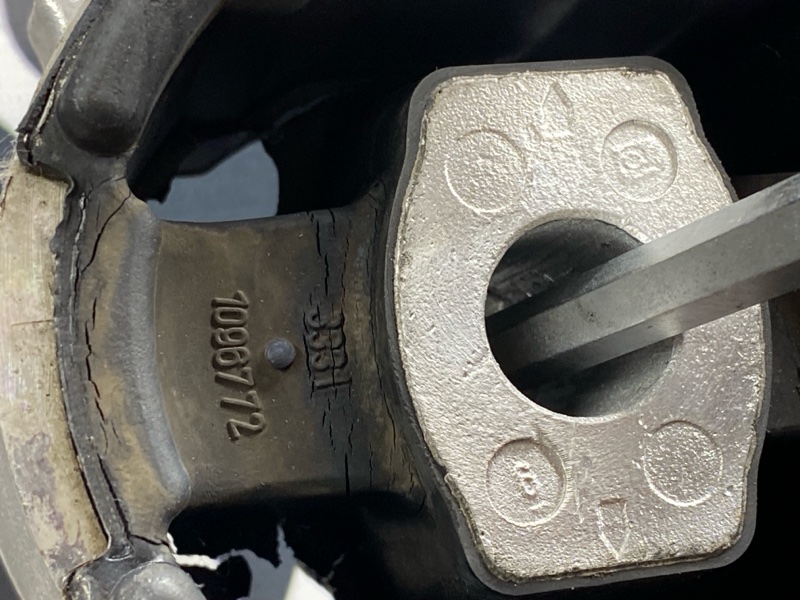 Балка поперечная (подрамник), 1500 рублей, Красноярск