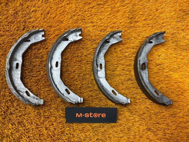 Колодки ручника, 1000 рублей, Красноярск