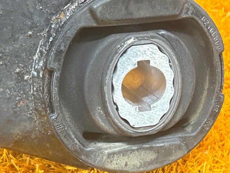 Балка поперечная (подрамник), 1500 рублей, Красноярск