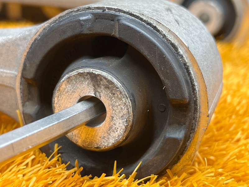 Рычаг подвески верхний, 3500 рублей, Красноярск