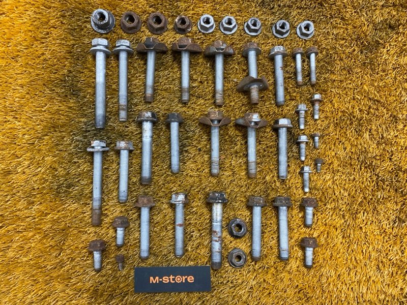 Болты и гайки задней подвески, 900 рублей, Красноярск