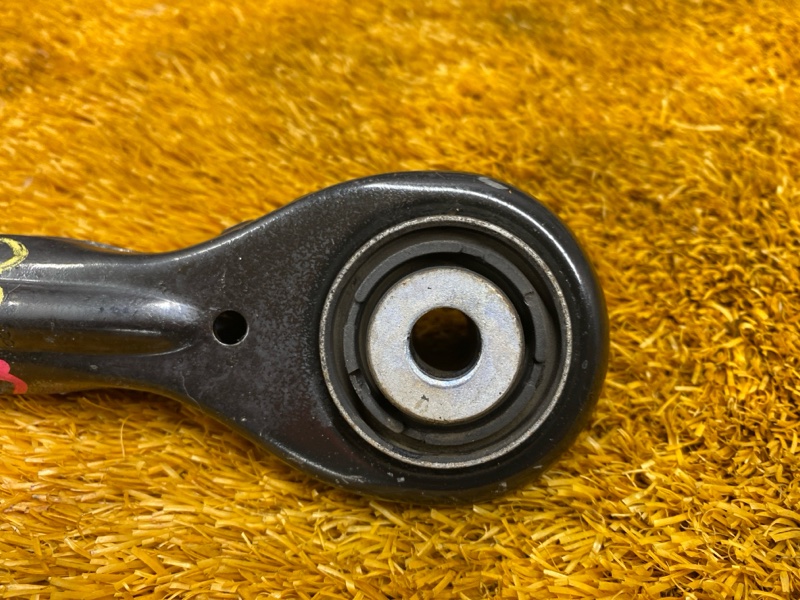 Рычаг подвески верхний, 1000 рублей, Красноярск