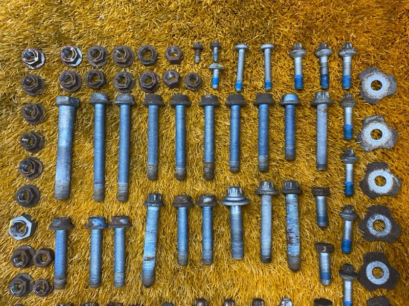 Болты и гайки задней подвески, 800 рублей, Красноярск