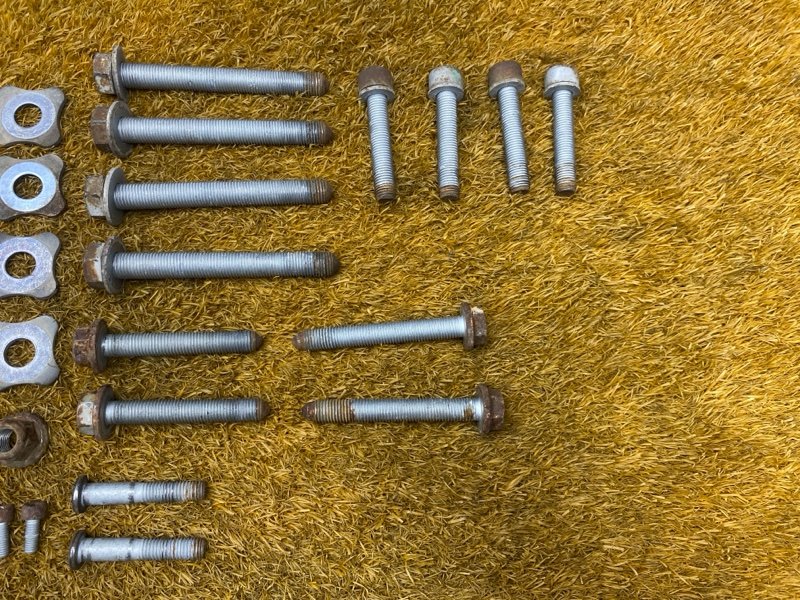 Болты и гайки задней подвески, 800 рублей, Красноярск