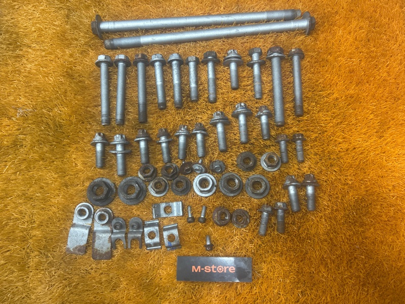 Болты и гайки задней подвески, 800 рублей, Красноярск