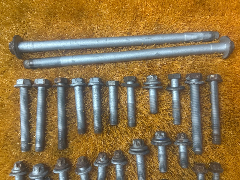 Болты и гайки задней подвески, 800 рублей, Красноярск