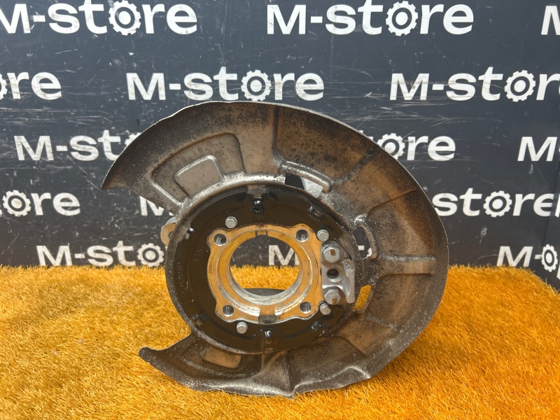 кулак поворотный, 1000 рублей, Красноярск