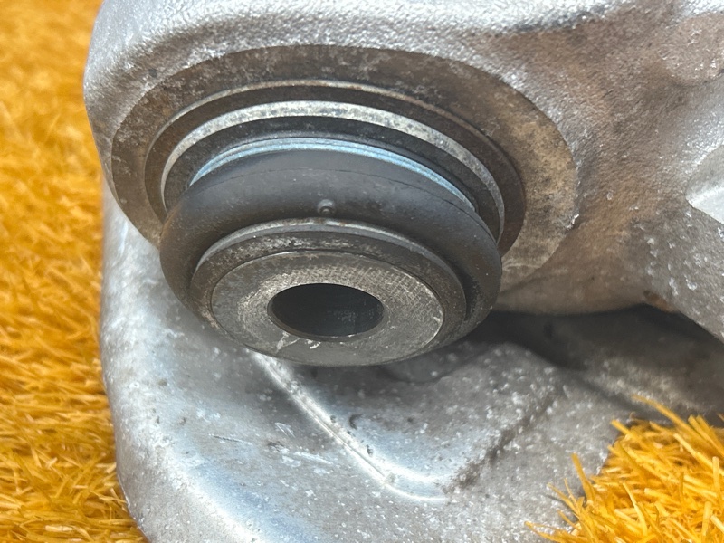 кулак поворотный, 1000 рублей, Красноярск