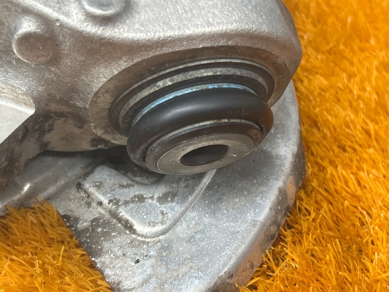 кулак поворотный, 1000 рублей, Красноярск