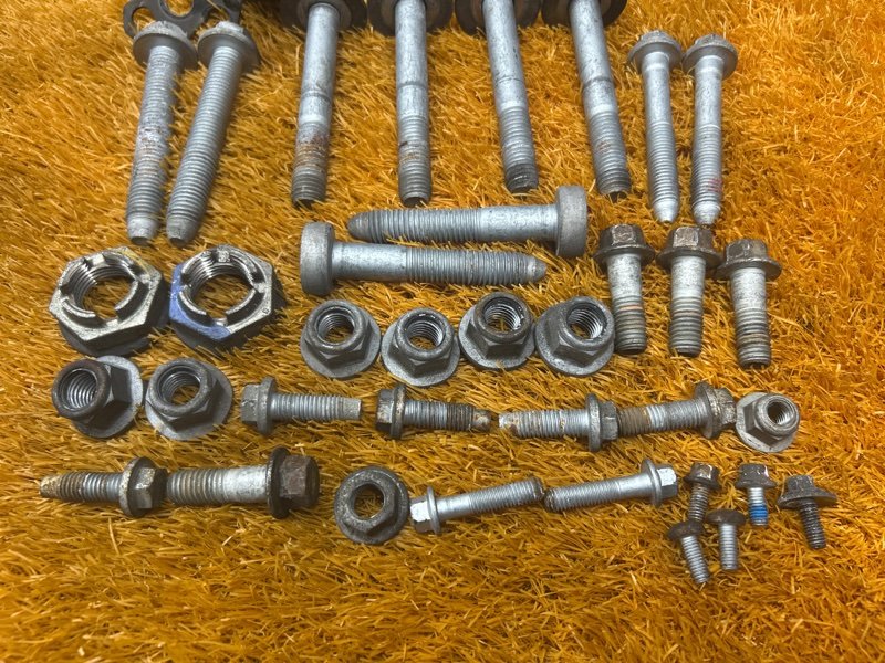 Болты и гайки задней подвески, 600 рублей, Красноярск