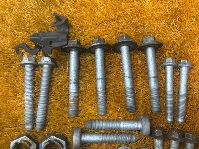 Болты и гайки задней подвески, 600 рублей, Красноярск