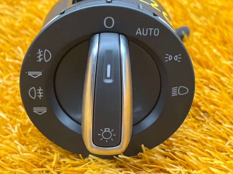 Переключатель света фар, 1000 рублей, Красноярск